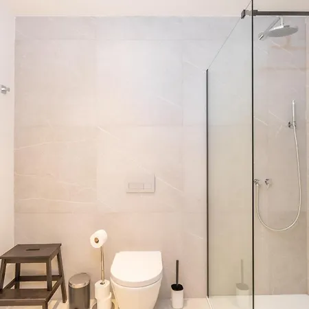 Soek La Romana Seafront Marbella