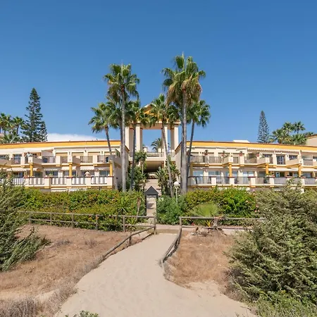 Soek La Romana Seafront Apartment *