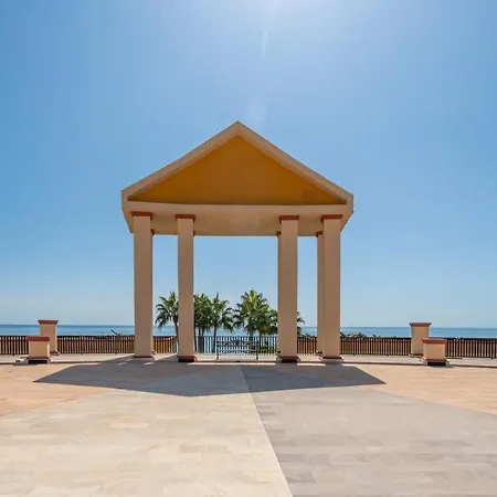 شقة Soek La Romana Seafront *