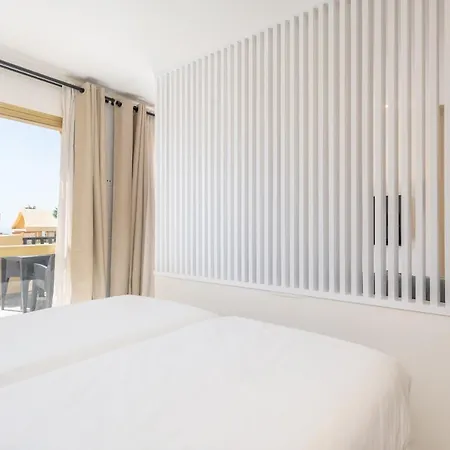 Soek La Romana Seafront *