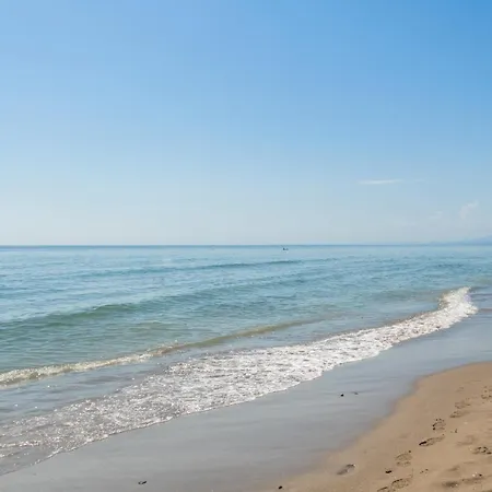 Апартаменти Soek La Romana Seafront *