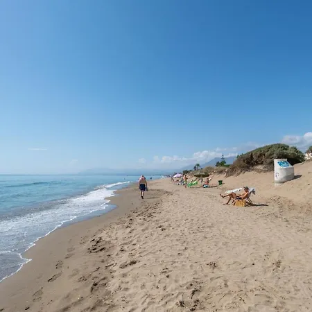 Soek La Romana Seafront Appartement *